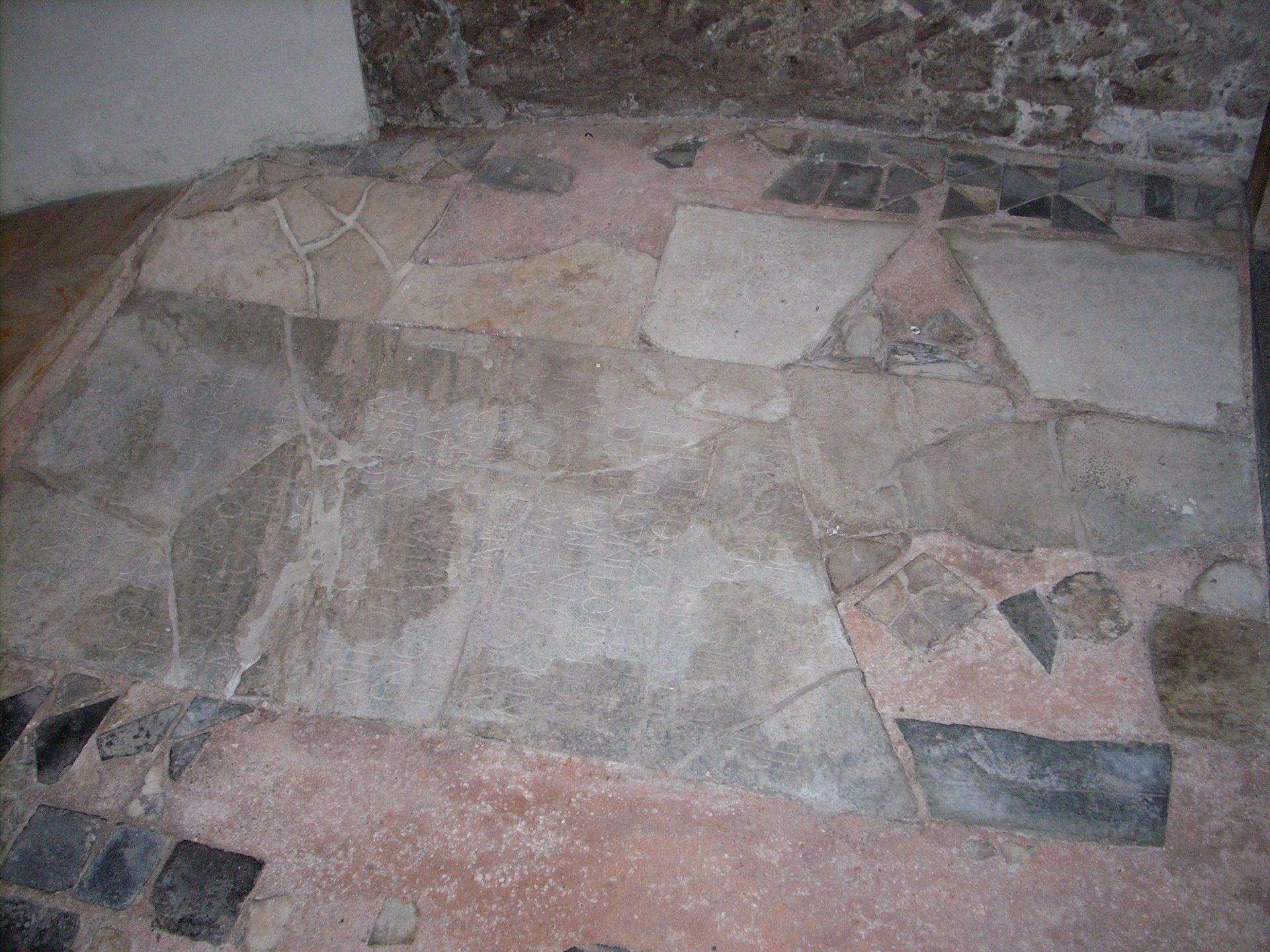 Dioscoros's tomb, San Nazaro in Brolo Church, Milan - 03.JPG